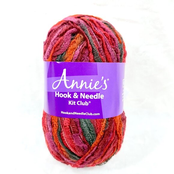 Annies Hook & Needle Kit Club "Its A Wrap" Crochet & Knit Pattern w/Yarn - New - Picture 5 of 9